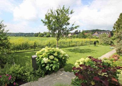 Ferienwohnung Kleve Burggarten beleuchteter Zugang Gartenappartments